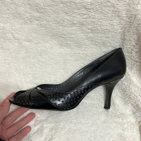 2000’s Stuart Weirzman Heels with Original box - Picture 2 of 11